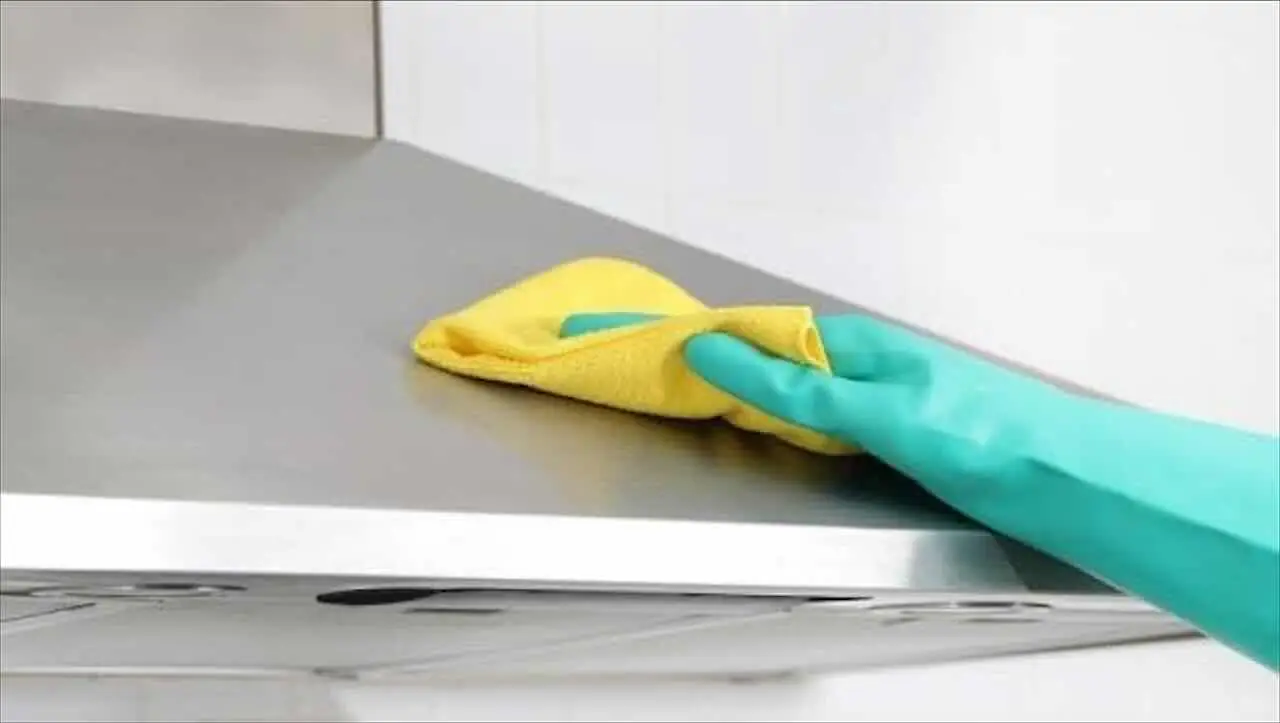 Il metodo definitivo per pulire i filtri della cappa in pochi minuti Immagine selezionata